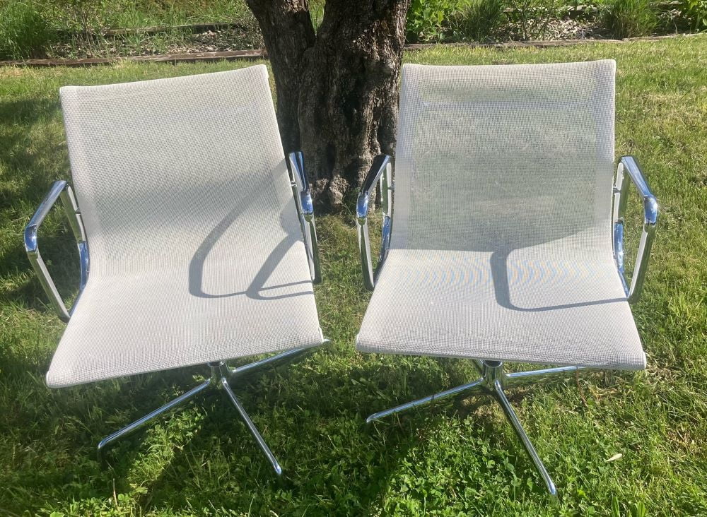 FAUTEUILS EAMES EA108 VITRA